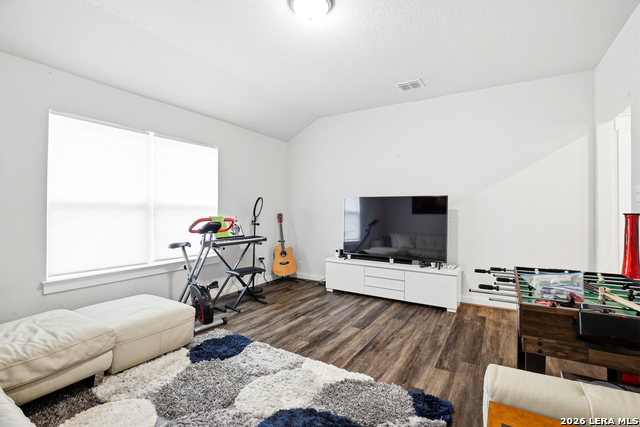 Image 19 of 33 For 3834 Glenloch Way