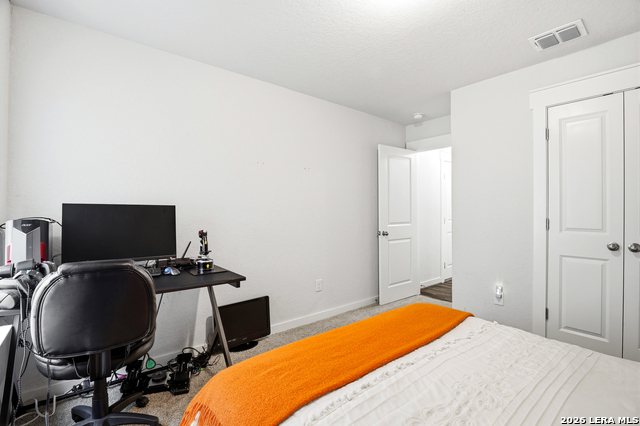 Image 21 of 33 For 3834 Glenloch Way