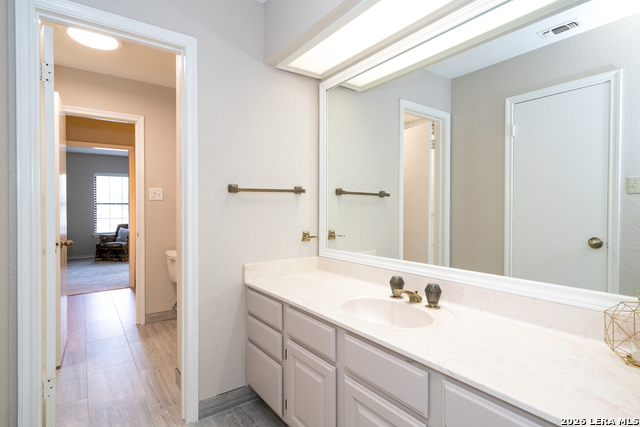 Image 40 of 62 For 27301 Autumn Glen