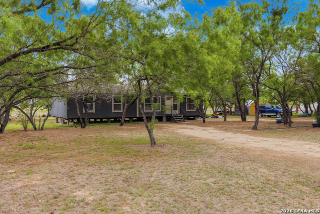 Image 21 of 33 For 119 Avery Dr