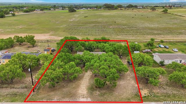 Image 27 of 33 For 119 Avery Dr