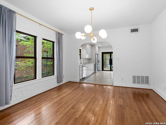 Image 12 of 33 For 213 Donaldson Avenue