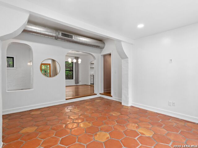 Image 20 of 33 For 213 Donaldson Avenue