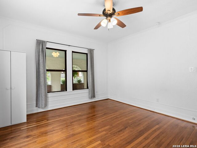 Image 22 of 33 For 213 Donaldson Avenue