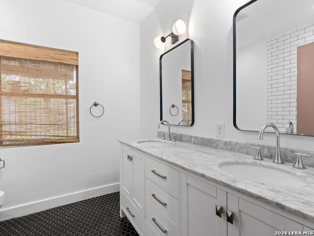 Image 25 of 33 For 213 Donaldson Avenue