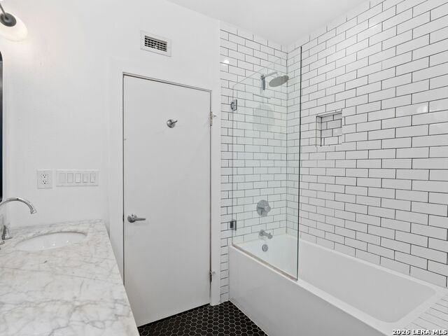 Image 26 of 33 For 213 Donaldson Avenue