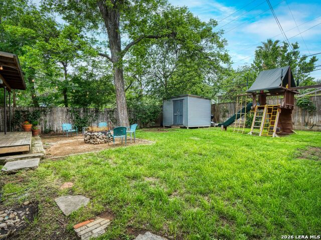 Image 31 of 33 For 213 Donaldson Avenue