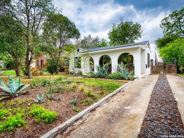 Image 4 of 33 For 213 Donaldson Avenue