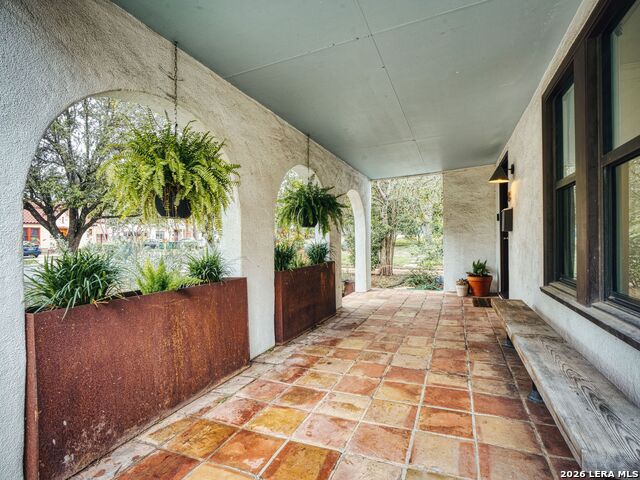 Image 5 of 33 For 213 Donaldson Avenue