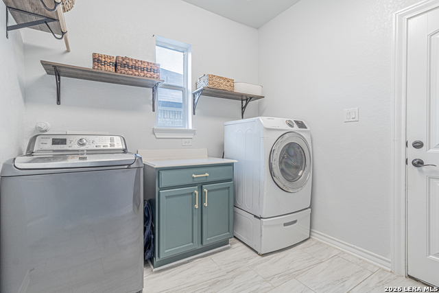 Image 19 of 49 For 10602 Briceway Clb