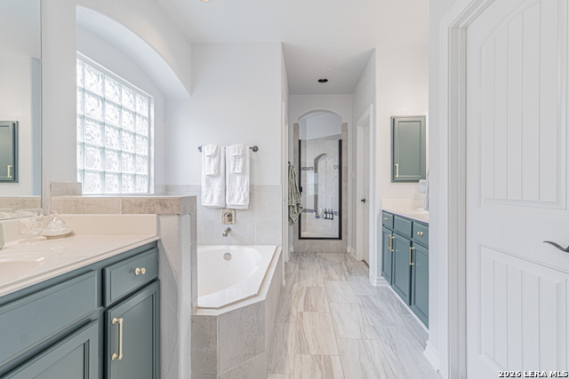 Image 22 of 49 For 10602 Briceway Clb