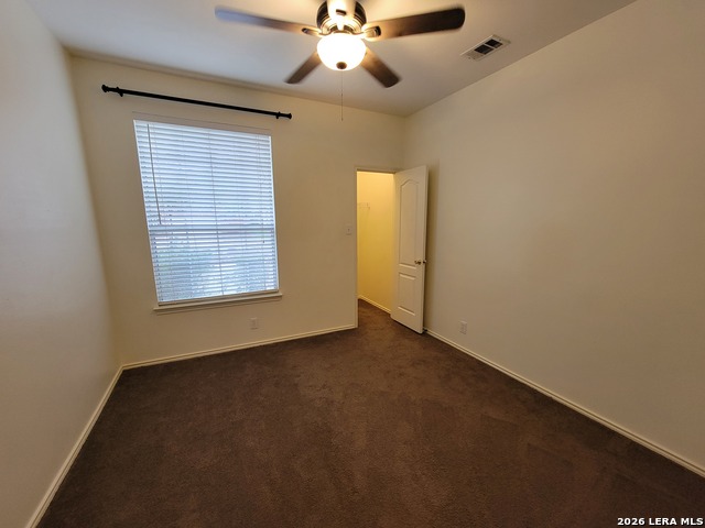 Listing photo id 8 for 3476 Dartmouth Cv