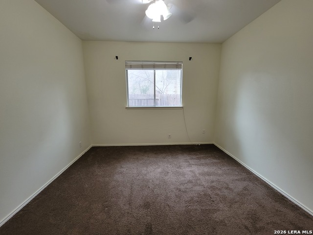 Listing photo id 11 for 3476 Dartmouth Cv