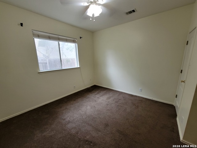 Listing photo id 12 for 3476 Dartmouth Cv