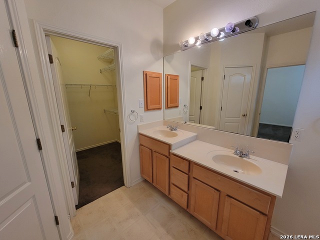 Listing photo id 15 for 3476 Dartmouth Cv