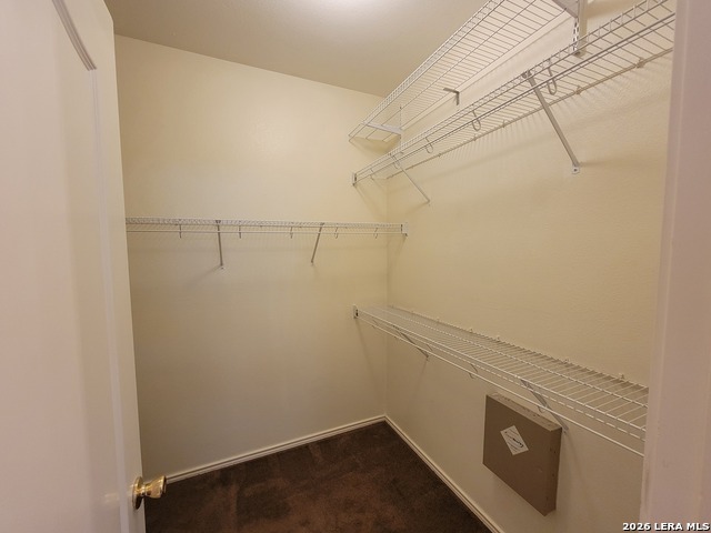 Listing photo id 17 for 3476 Dartmouth Cv