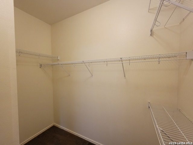 Listing photo id 18 for 3476 Dartmouth Cv