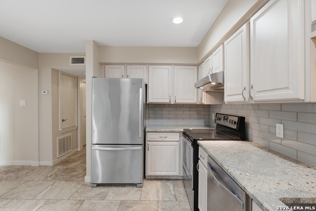 Image 14 of 31 For 7711 Callaghan  Apt 301