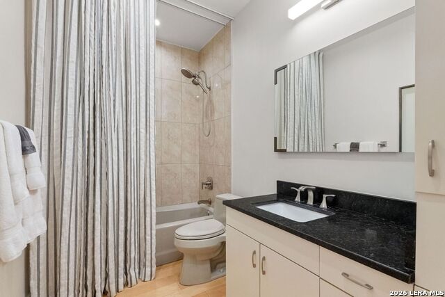 Image 21 of 31 For 215 Annie#b  B