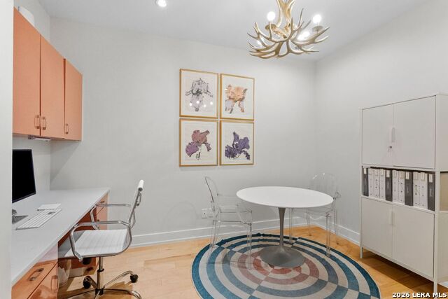 Image 22 of 31 For 215 Annie#b  B