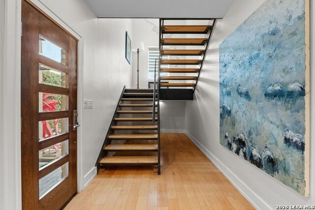 Image 24 of 31 For 215 Annie#b  B