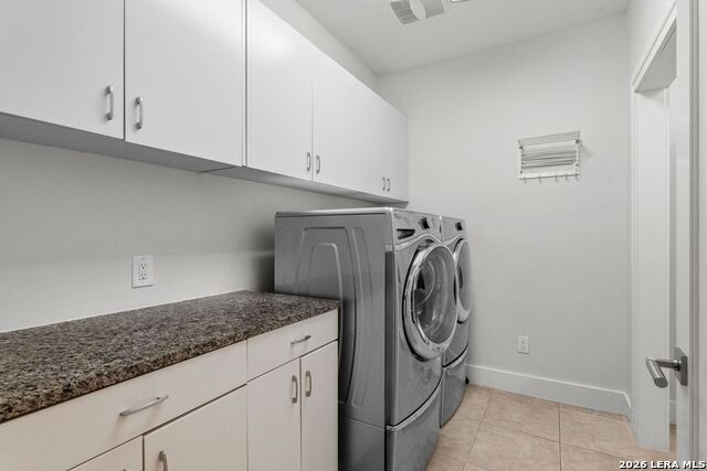 Image 26 of 31 For 215 Annie#b  B