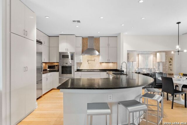 Image 3 of 31 For 215 Annie#b  B