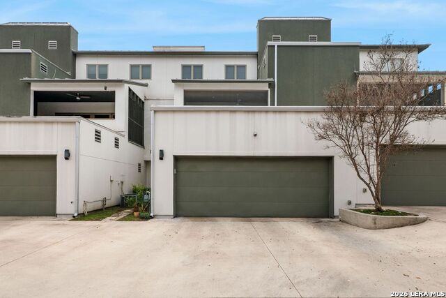 Image 31 of 31 For 215 Annie#b  B