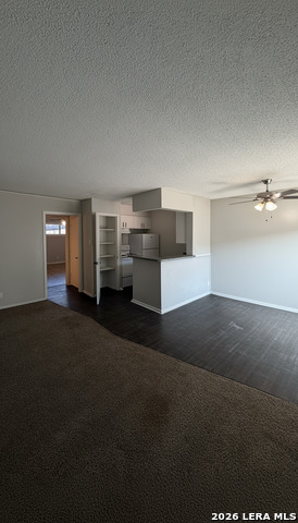 Image 3 of 14 For 158 De Chantle Road  128