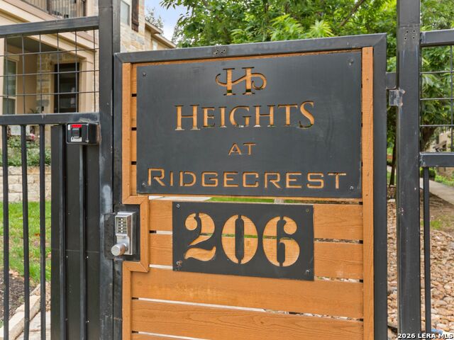 Details for 206 Ridgecrest Drive #16, San Antonio, TX 78209