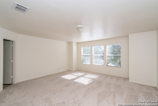 Image 35 of 51 For 13003 Southton