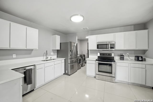 Image 11 of 24 For 13050 Cavern Park Dr