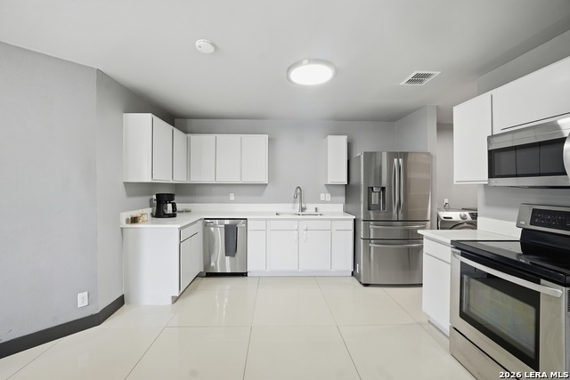 Image 12 of 24 For 13050 Cavern Park Dr