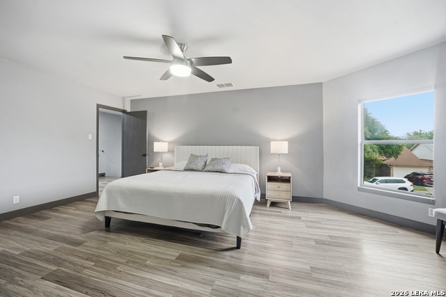 Image 17 of 24 For 13050 Cavern Park Dr