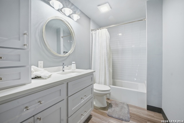 Image 21 of 24 For 13050 Cavern Park Dr