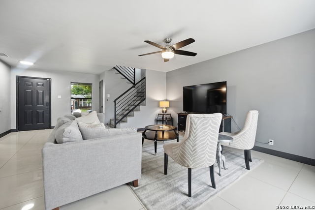 Image 6 of 24 For 13050 Cavern Park Dr