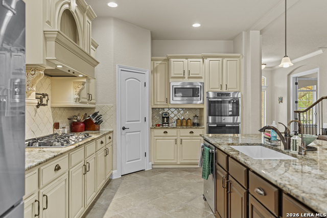 Image 16 of 50 For 113 Canyon Cir