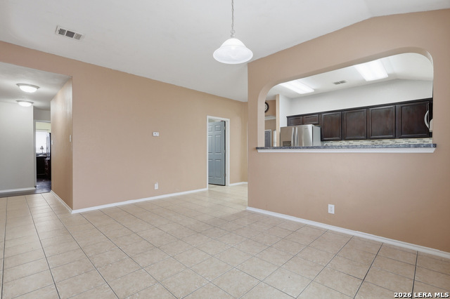 Listing photo id 9 for 2414 Dove Crossing Dr