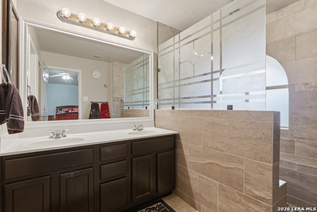 Listing photo id 18 for 2414 Dove Crossing Dr