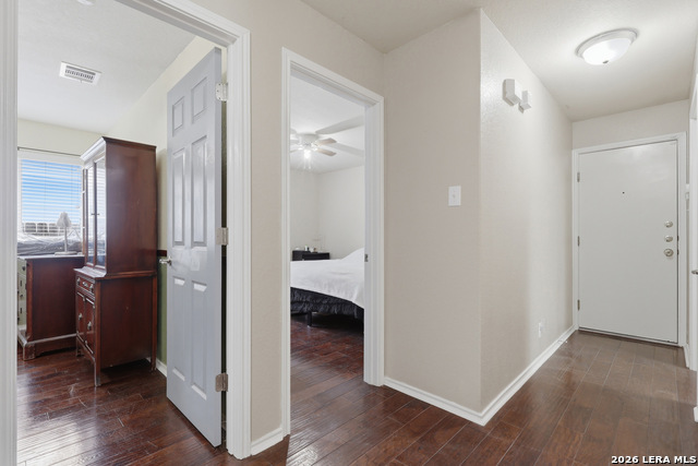 Listing photo id 21 for 2414 Dove Crossing Dr