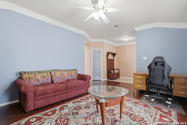 Listing photo id 3 for 2414 Dove Crossing Dr