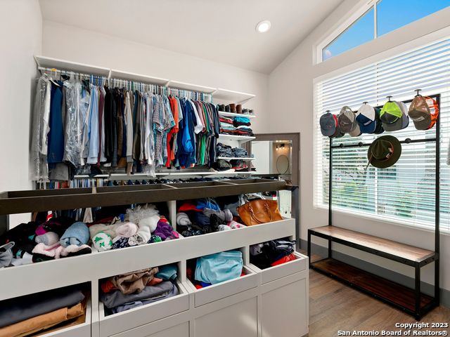 Image 28 of 39 For 1136 Hauptstrasse