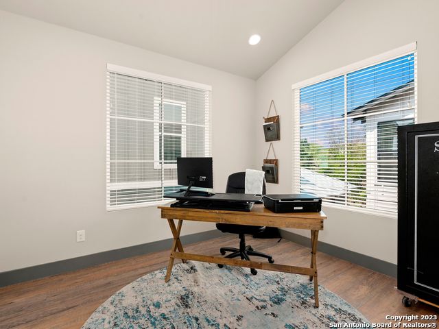 Image 32 of 39 For 1136 Hauptstrasse