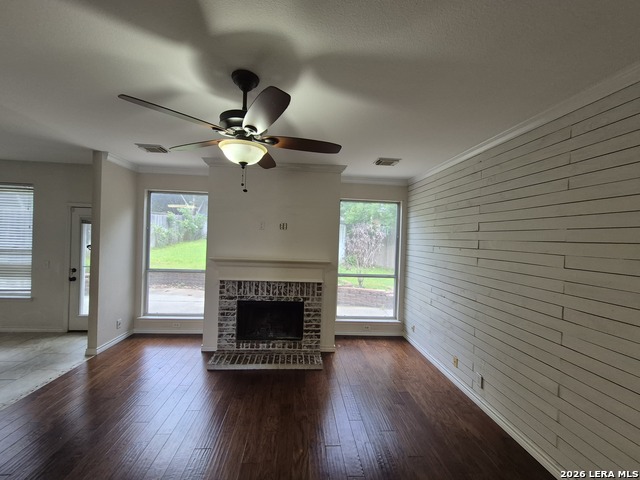 Image 6 of 22 For 712 Moss Wood