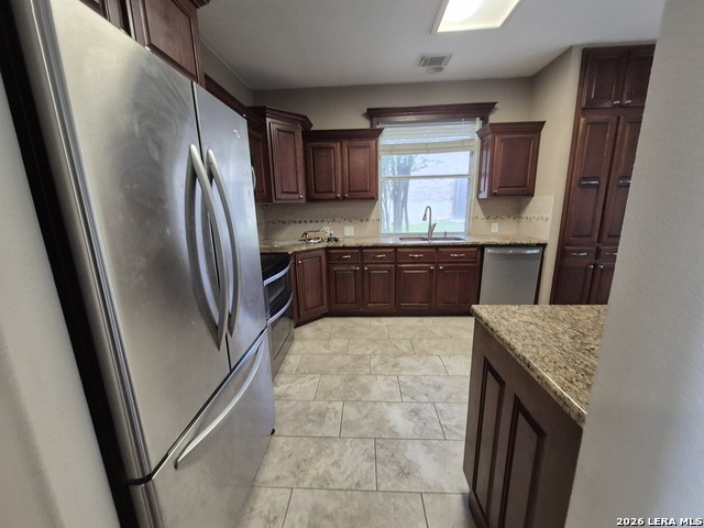 Image 8 of 22 For 712 Moss Wood