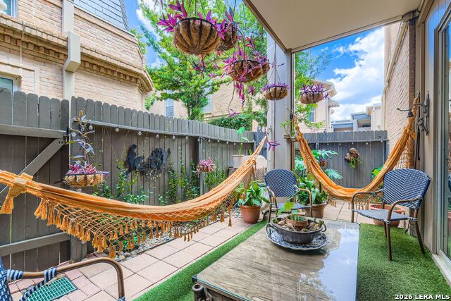 Image 9 of 15 For 7711 Broadway  C 1