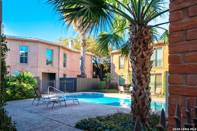 Image 9 of 13 For 7707 Broadway  19a