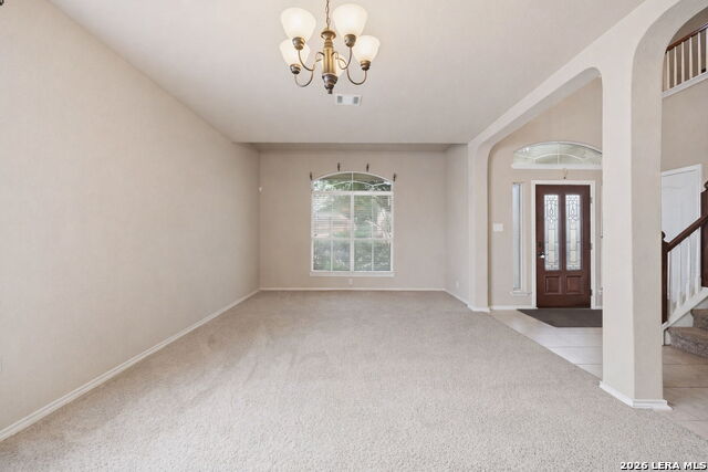 Listing photo id 8 for 918 Armour Dr