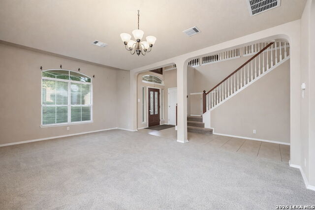 Listing photo id 9 for 918 Armour Dr