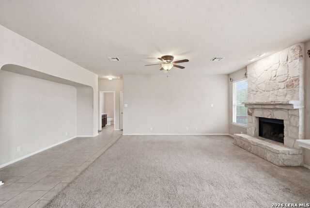 Listing photo id 13 for 918 Armour Dr